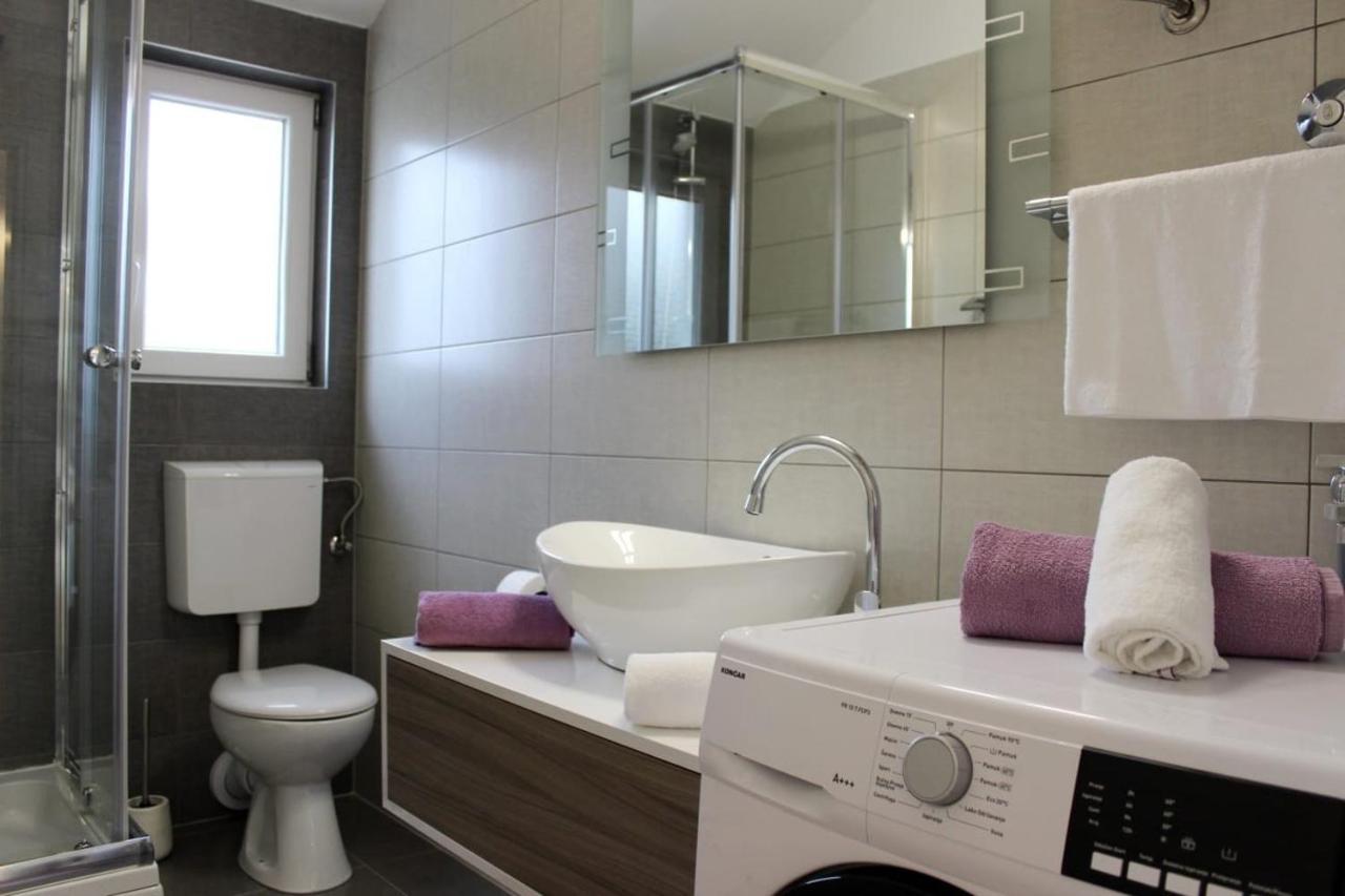 Holiday Home Ela Dračevica Eksteriør bilde