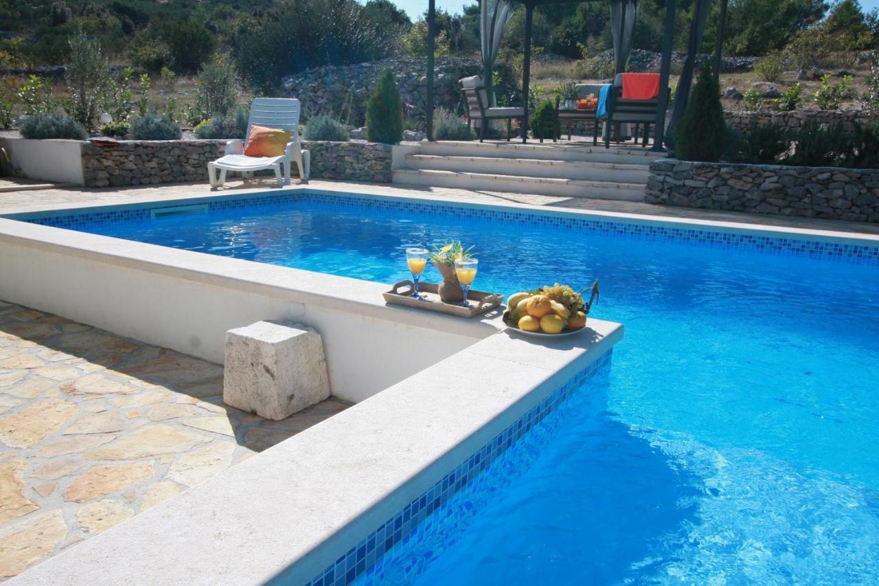 Holiday Home Ela Dračevica Eksteriør bilde