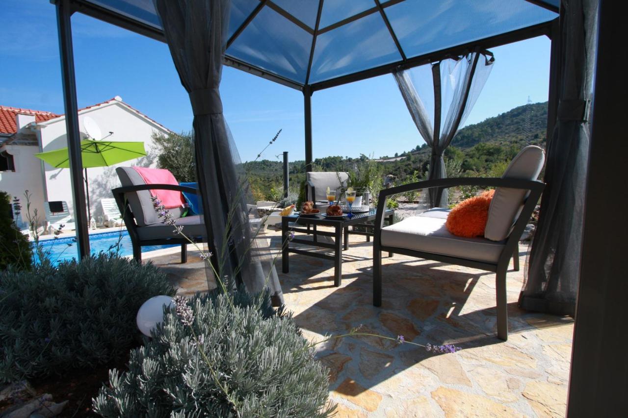 Holiday Home Ela Dračevica Eksteriør bilde