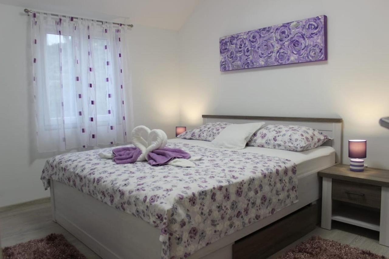 Holiday Home Ela Dračevica Eksteriør bilde