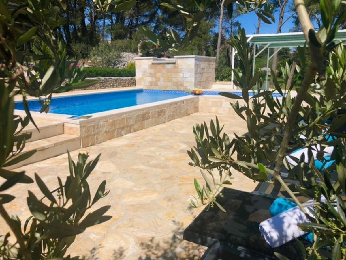 Holiday Home Ela Dračevica Eksteriør bilde