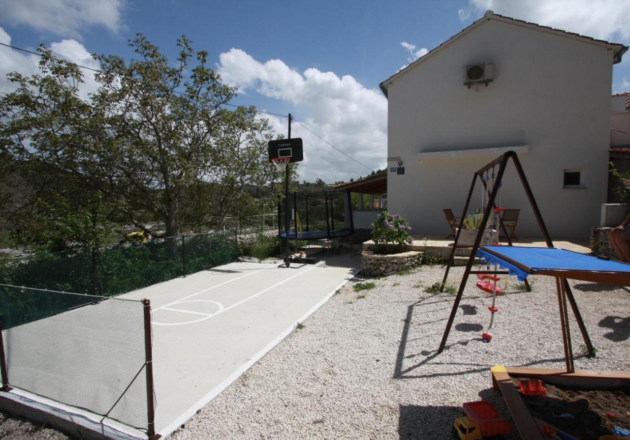 Holiday Home Ela Dračevica Eksteriør bilde